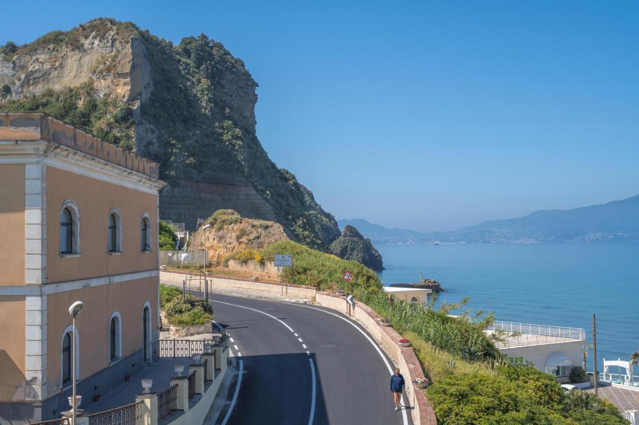 Naro Suites And Rooms Bacoli Buitenkant foto