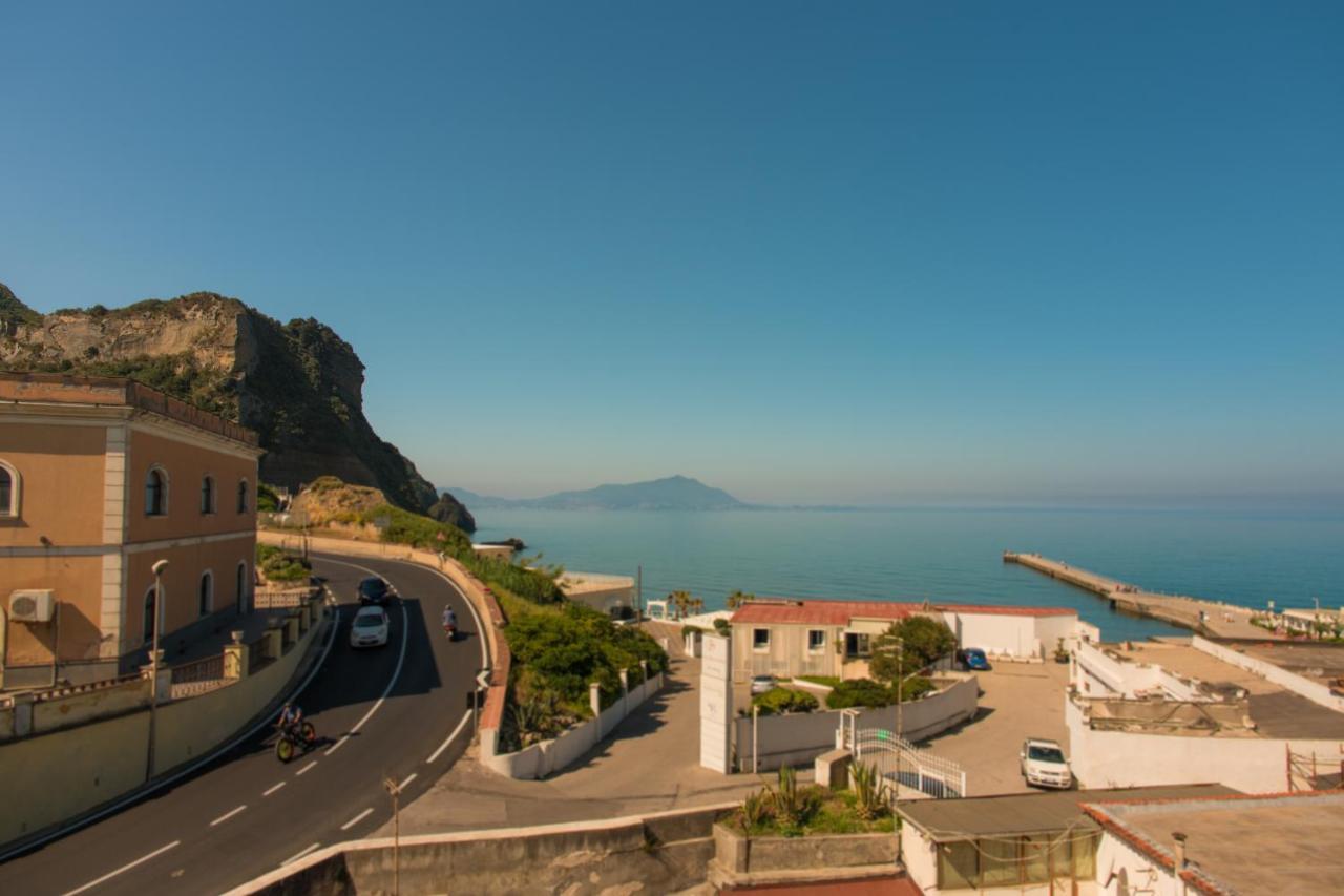 Naro Suites And Rooms Bacoli Buitenkant foto